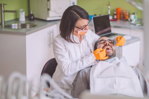 Best Emergency Dental Extractions in Wellington, FL